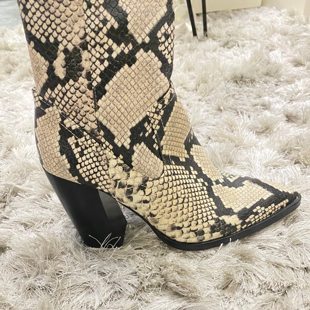 Vince Camuto